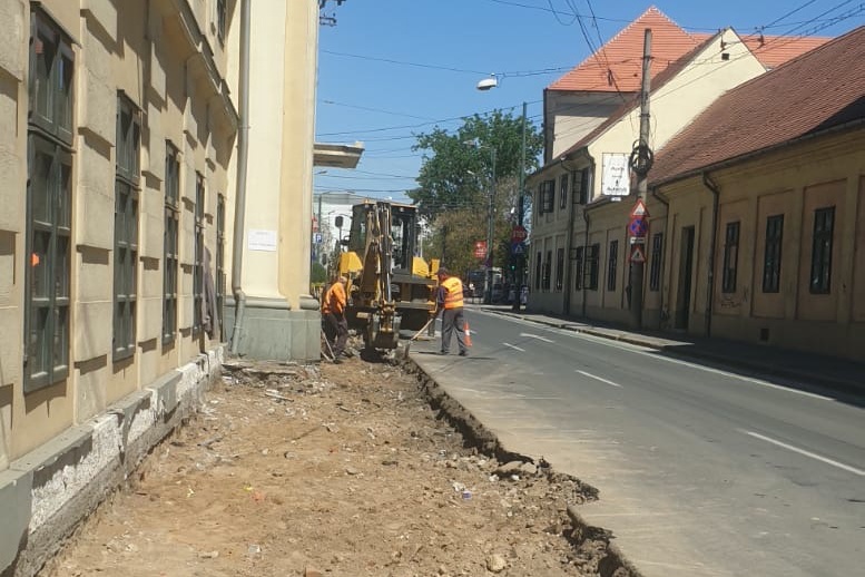 lucrari centru bd. republicii santier trotuare SDM 2