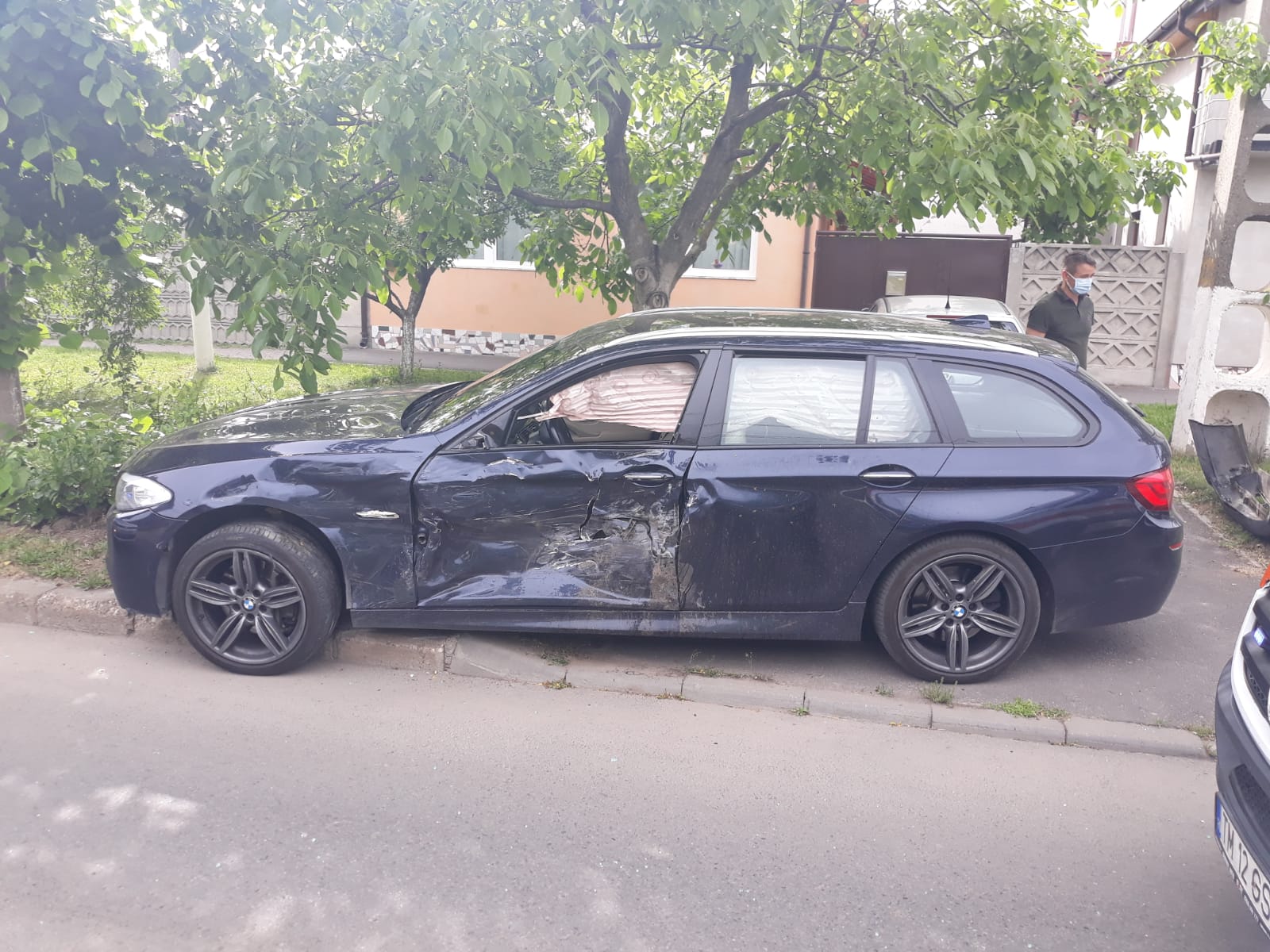 Două mașini avariate în urma unui accident, la Timișoara