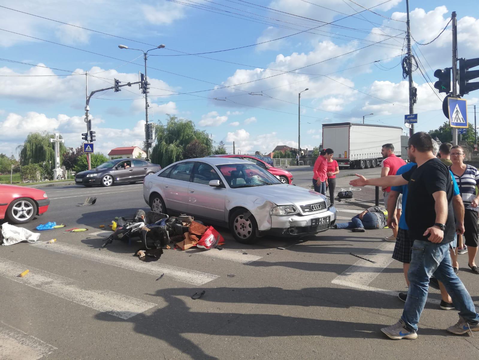 Mopedist rănit grav, la Timișoara