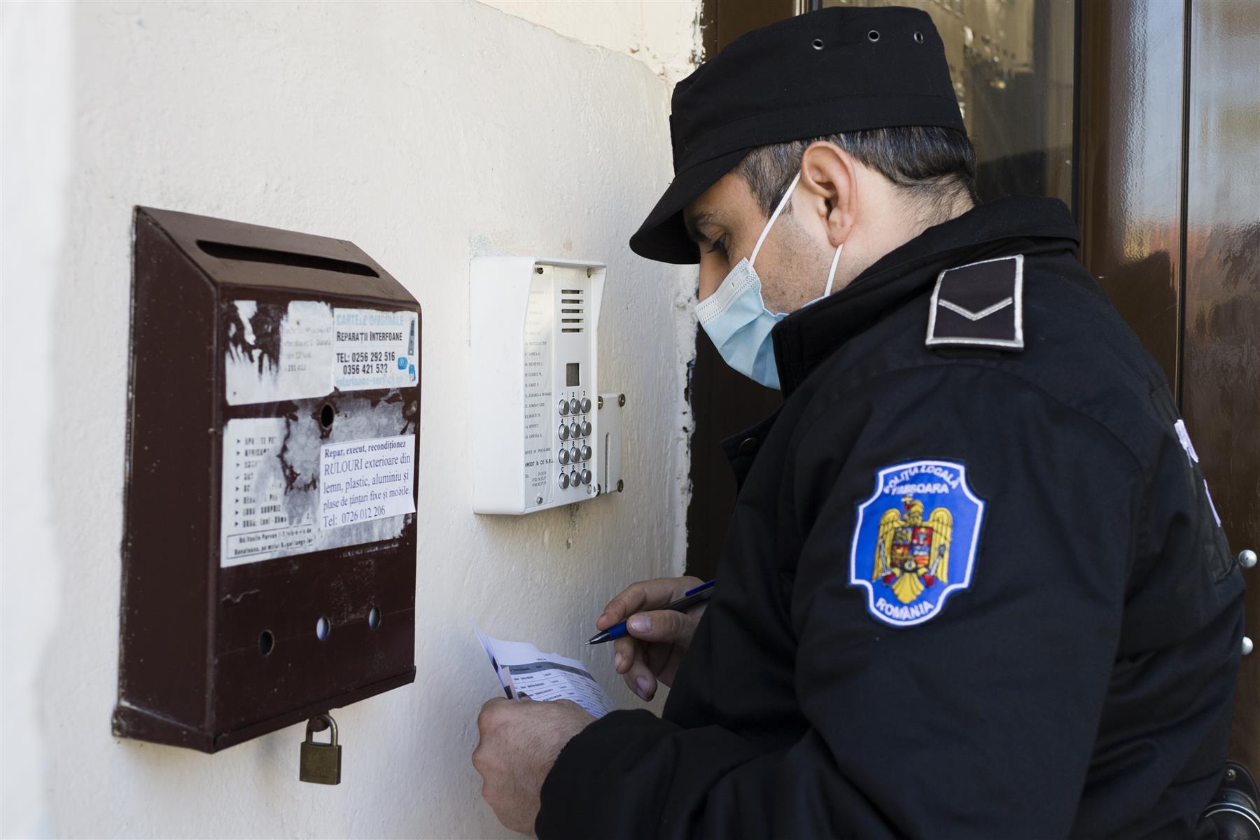 politisti locali verificari covid