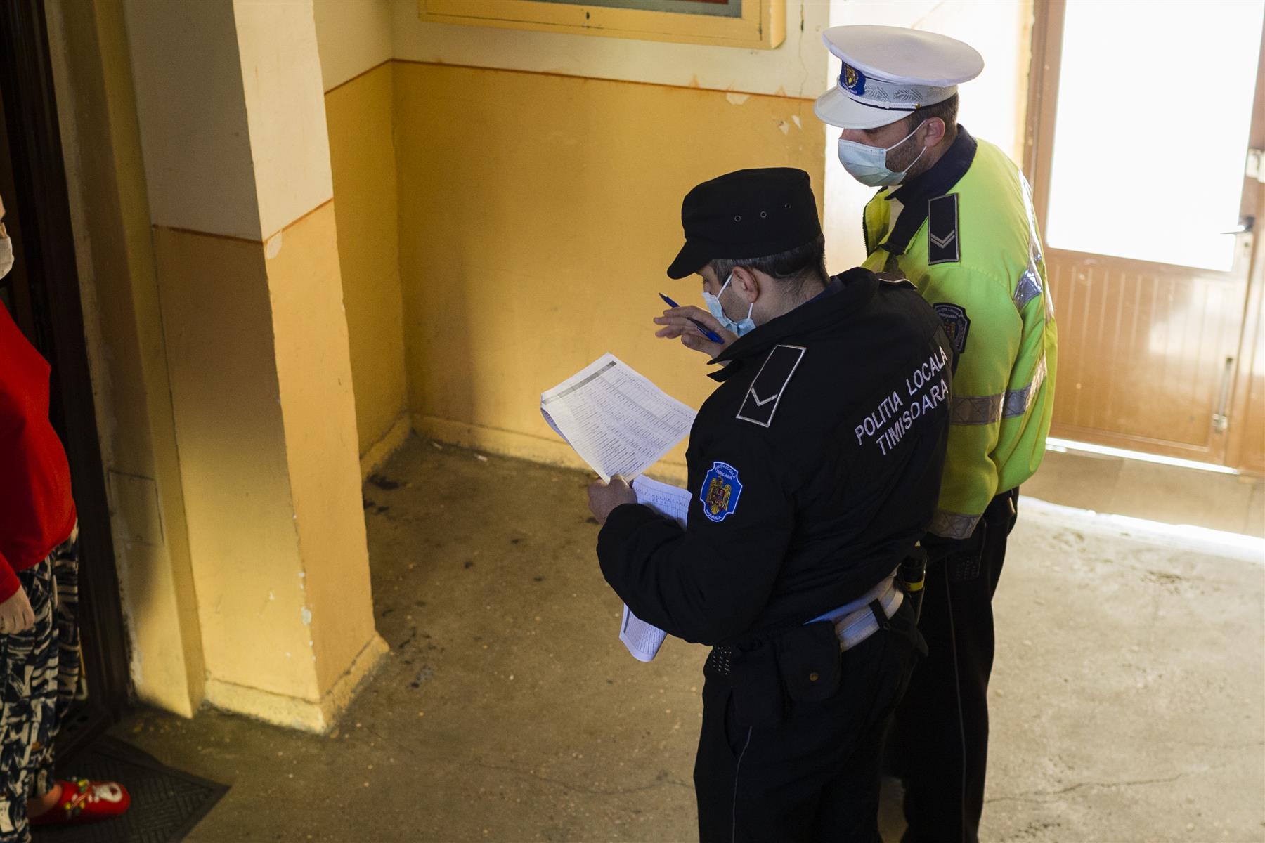 politisti locali verificari covid