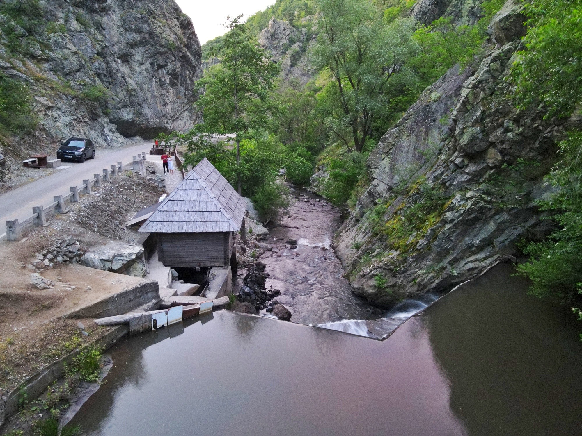 100 de fotografii cu frumusețile din Banatul Montan