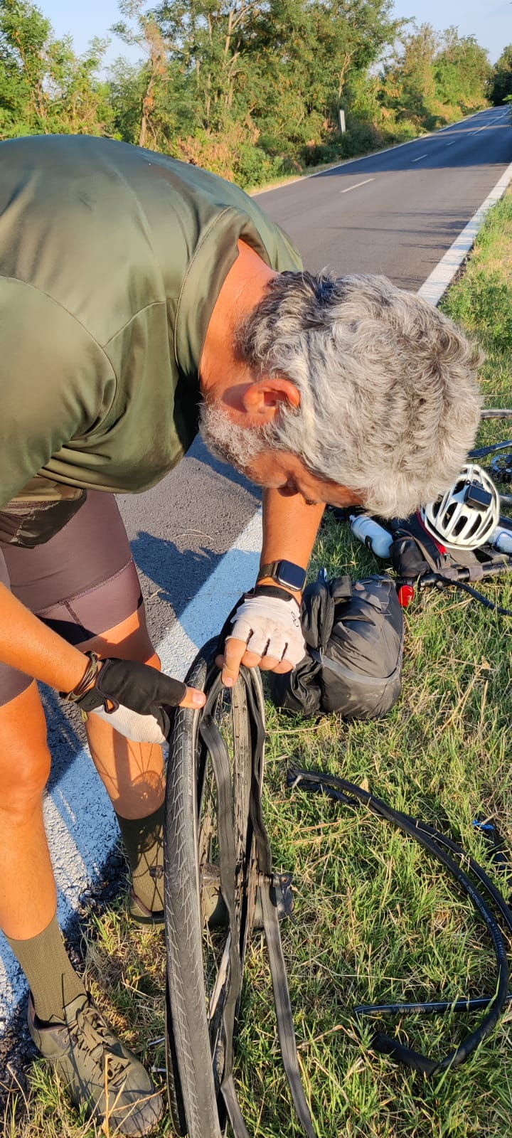 radu si maria ticiu bicicleta grecia timisoara 8