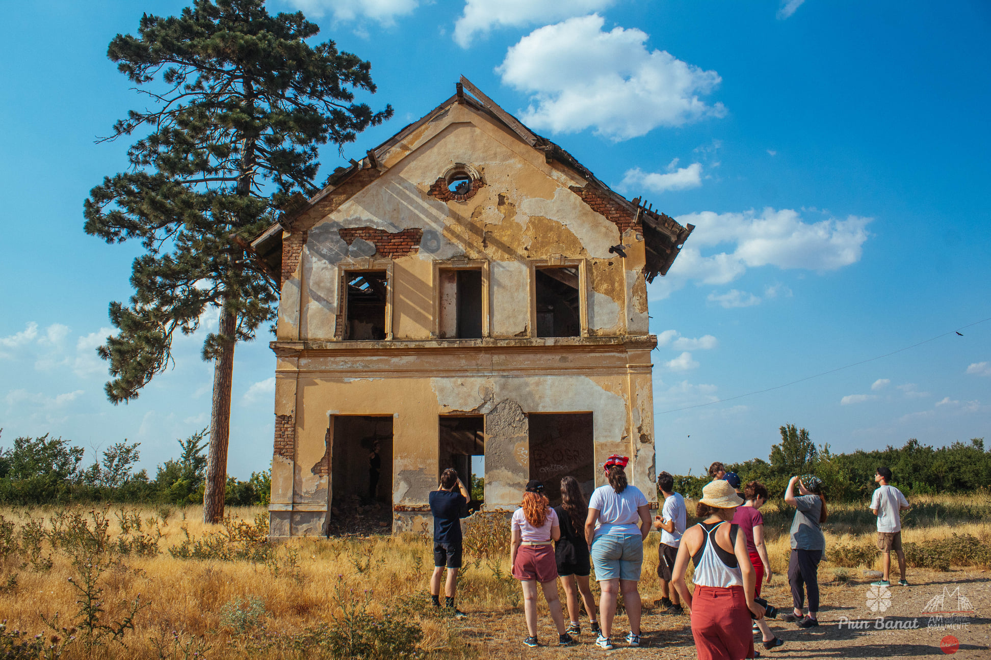 ambulanta pentru monumente banat depozitul din giera (10)