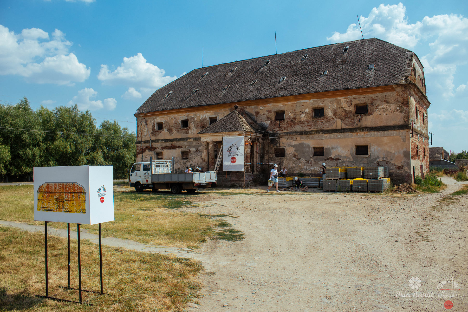 ambulanta pentru monumente banat depozitul din giera (23)