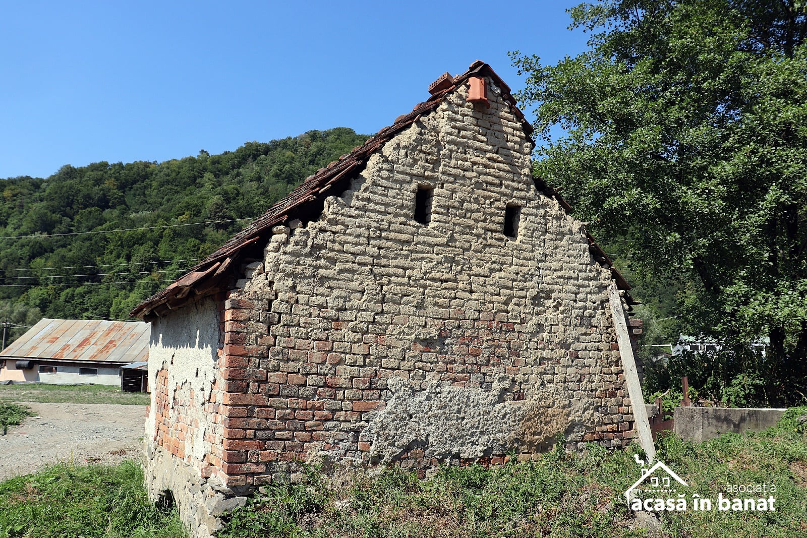 Moara Ponorenilor din satul Feneș din comuna Armeniș acasa in banat (8)