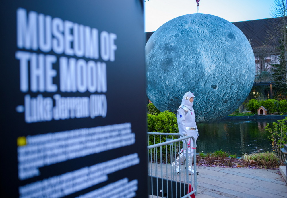 Museum of the Moon_Iulius Town 04