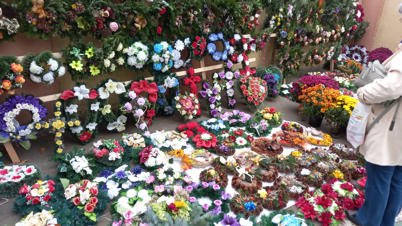 pregatiri ziua mortilor timisoara cimitire (4)