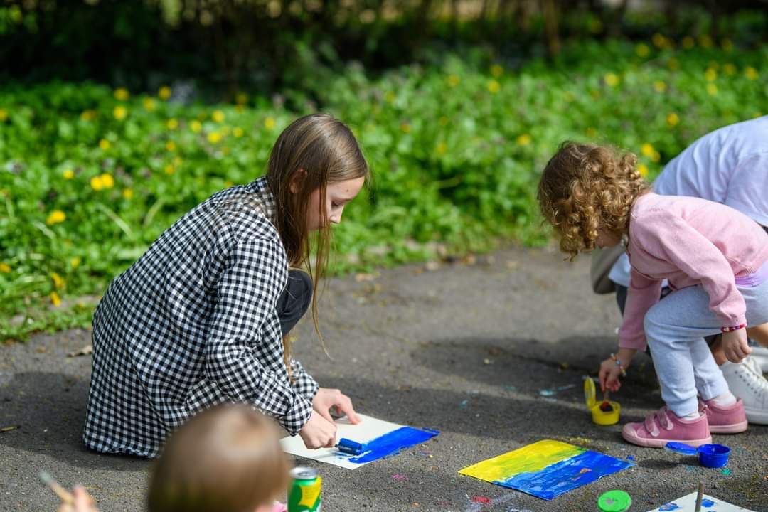 activitati institutul francez ateliere paste colorat pictat (33)