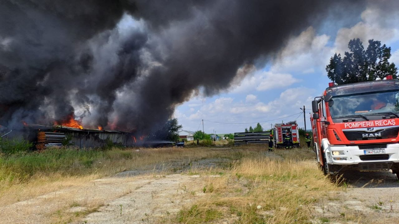 incendiu hala recas (1)