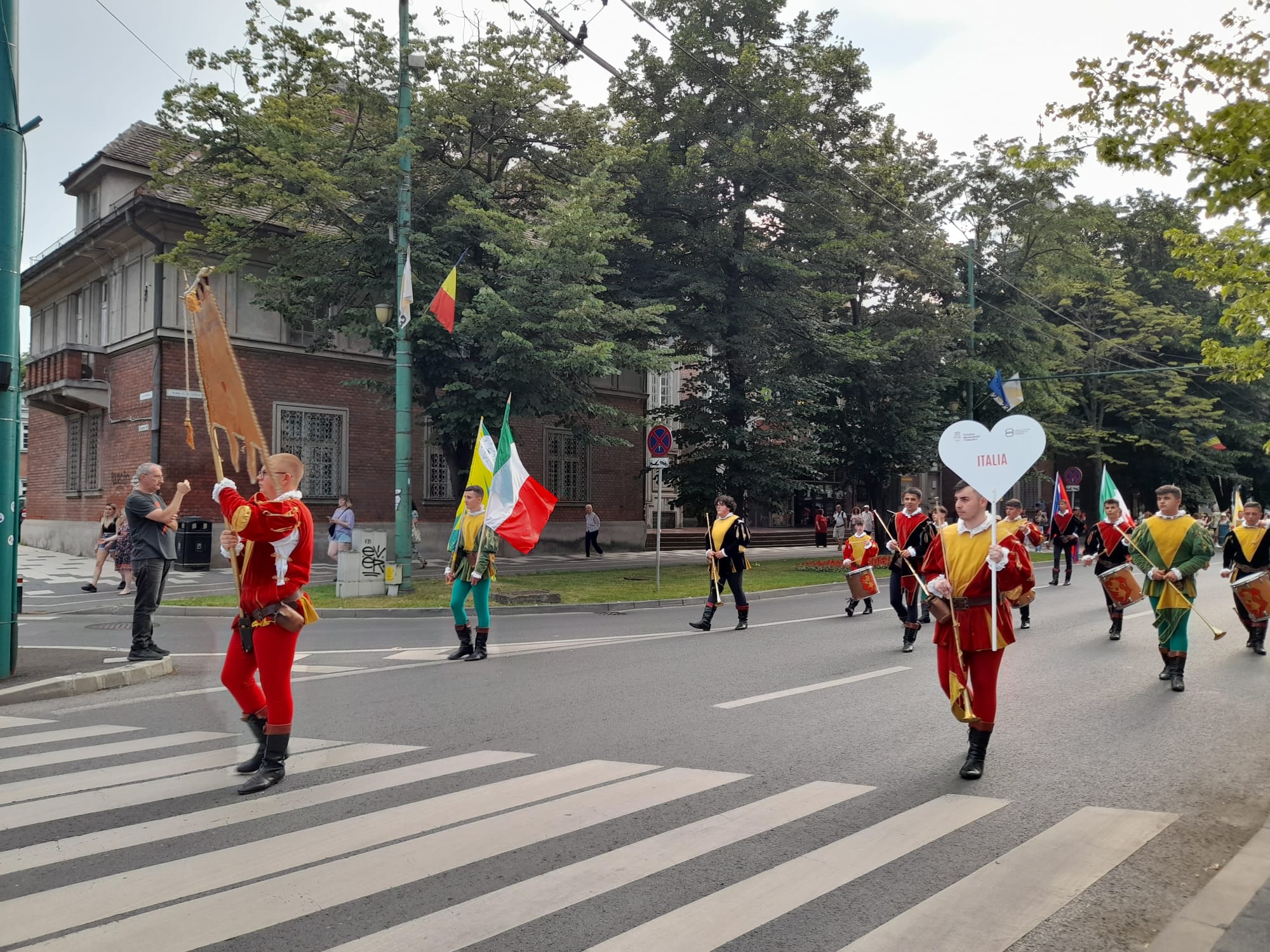 parada portului popular festivalul inimilor (2)