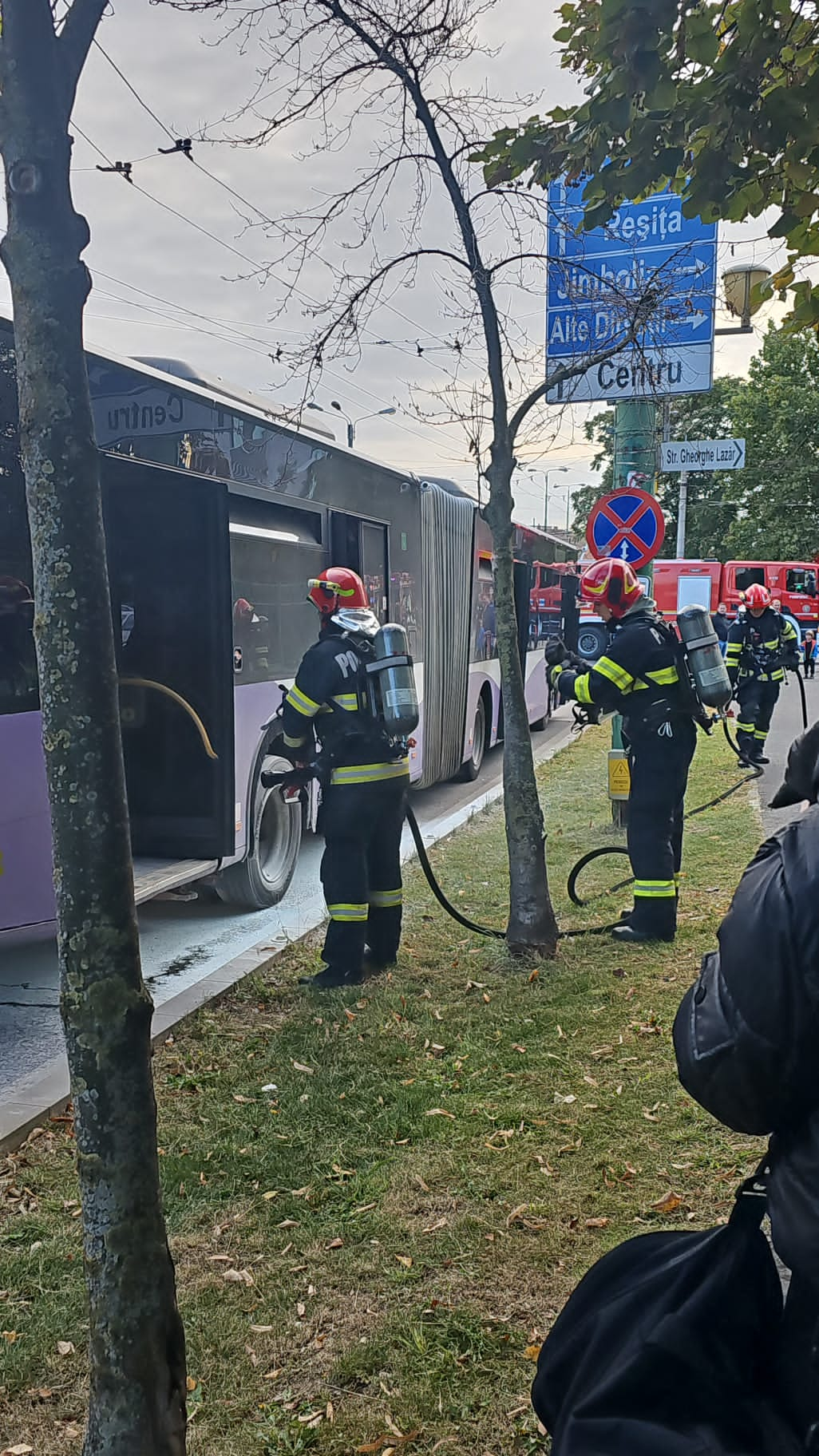 Incendiu autobuz Piața 700