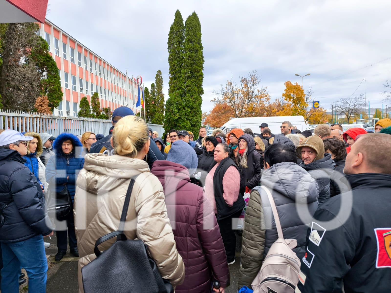 A doua zi de protest AEM