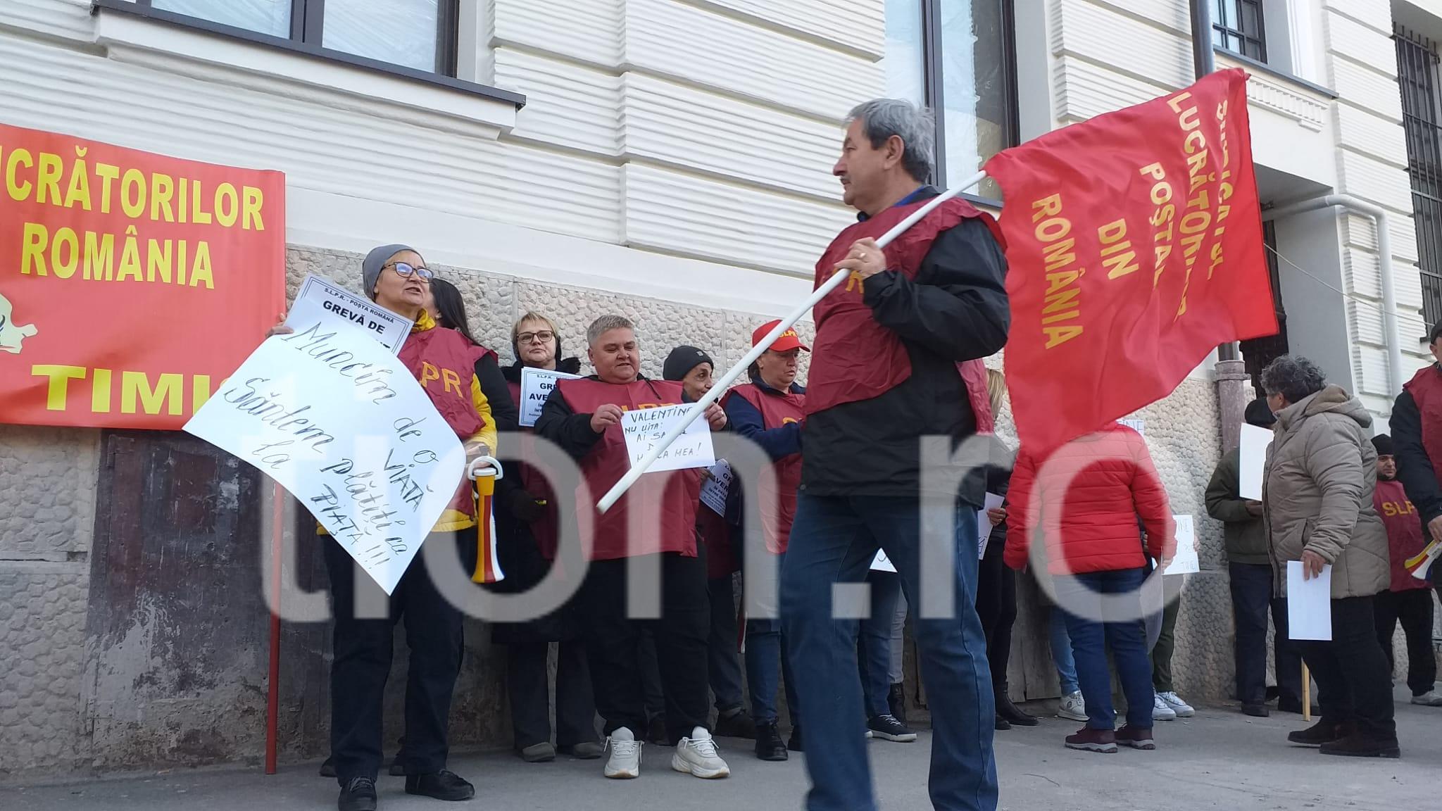 Protest al angajaților Poștei Române din Timișoara