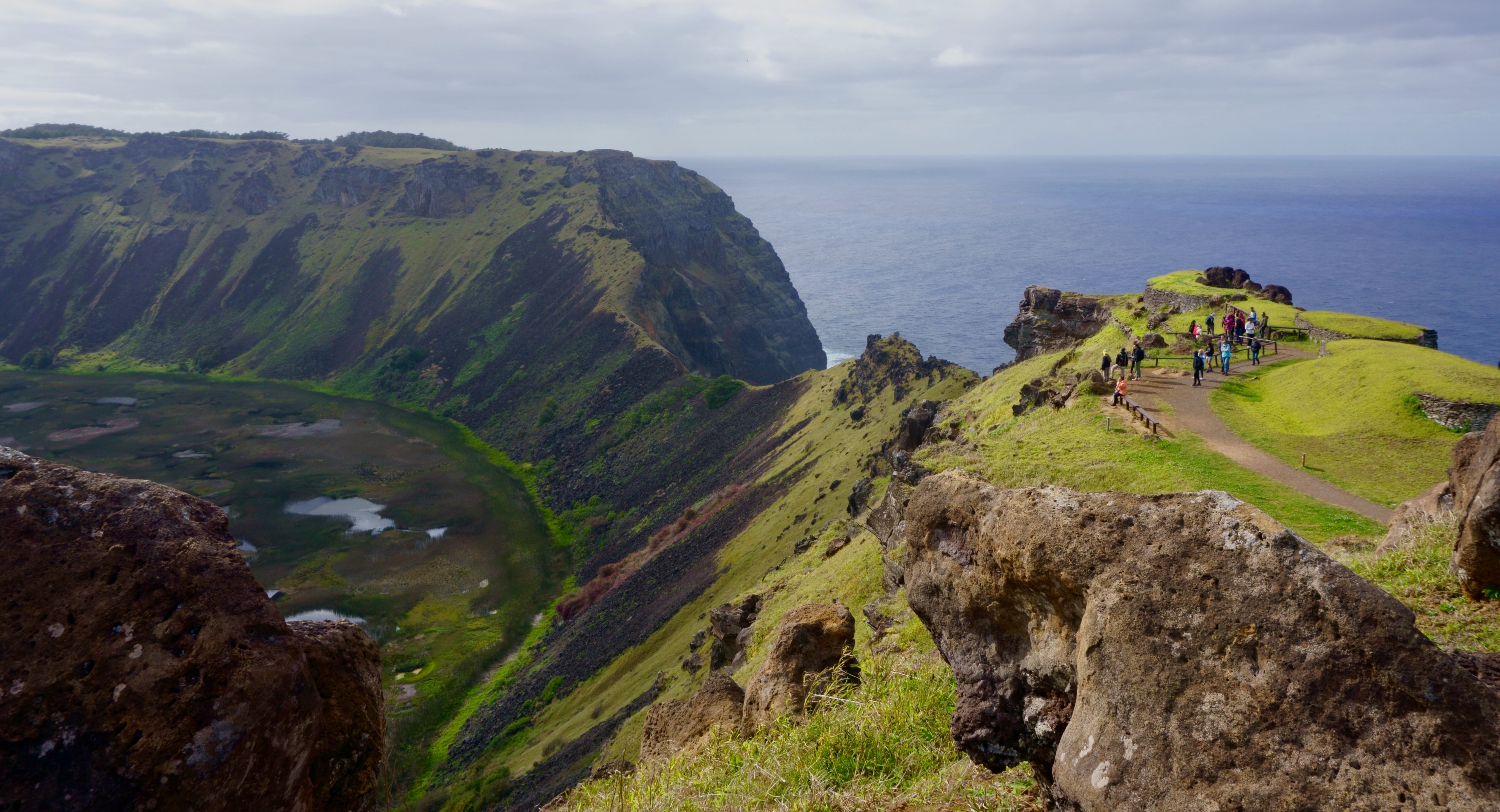 Easter_Island_13 (wiki commons)