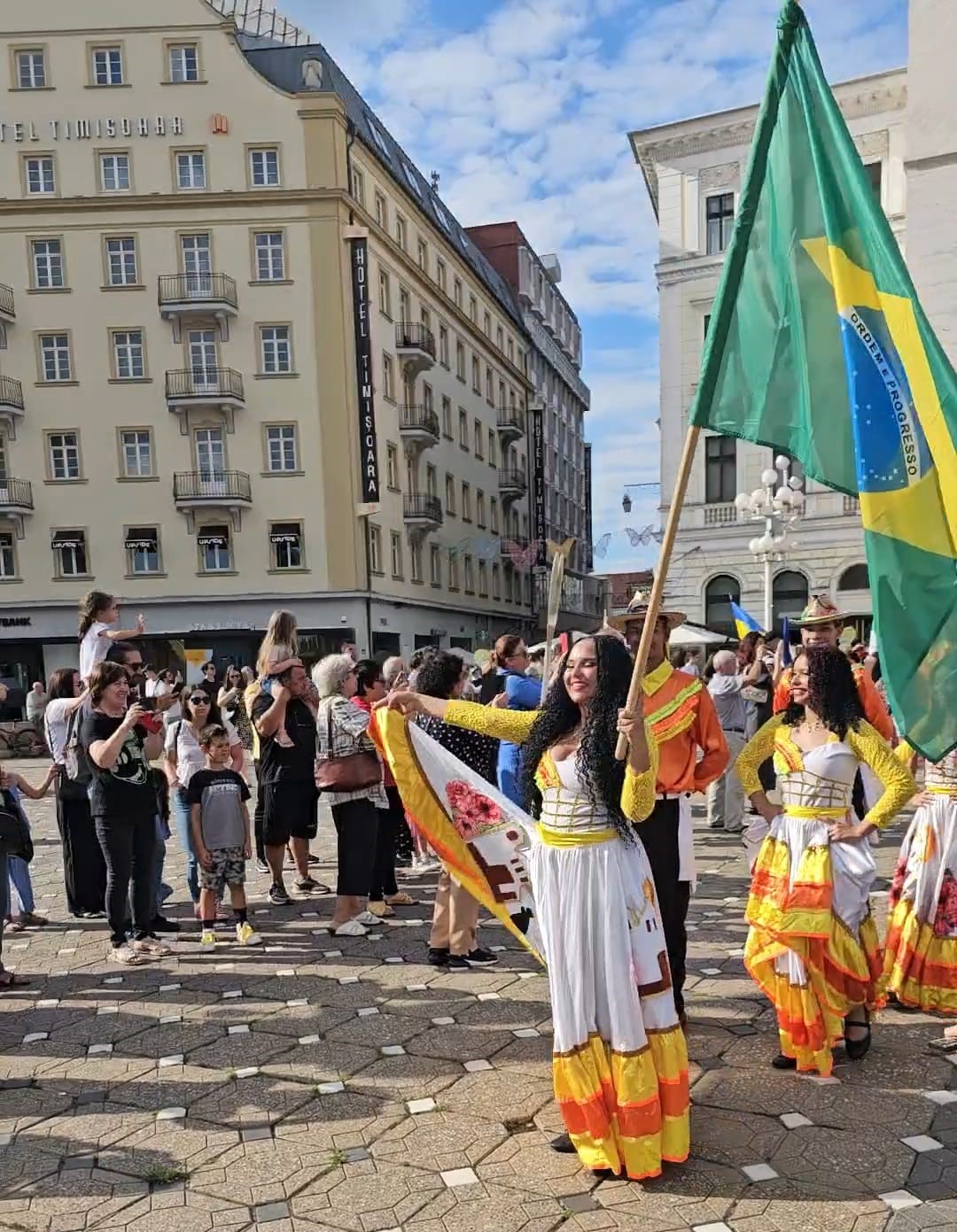 Parada portului popular Festivalul Inimilor