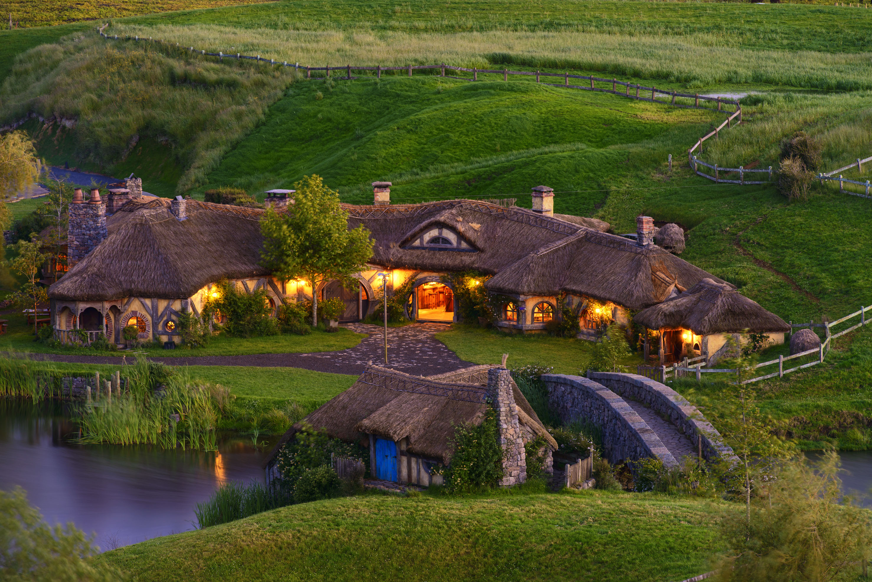 7 Hobbiton Movie Set