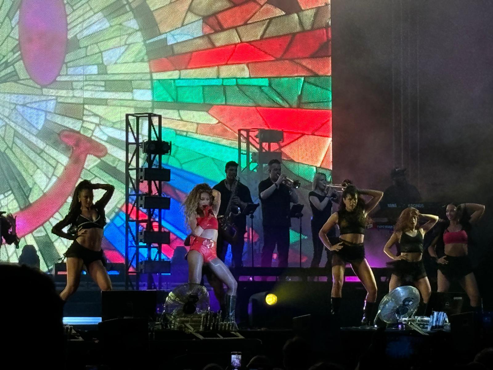 concert rita ora timisoara celebrarea orasului (15)