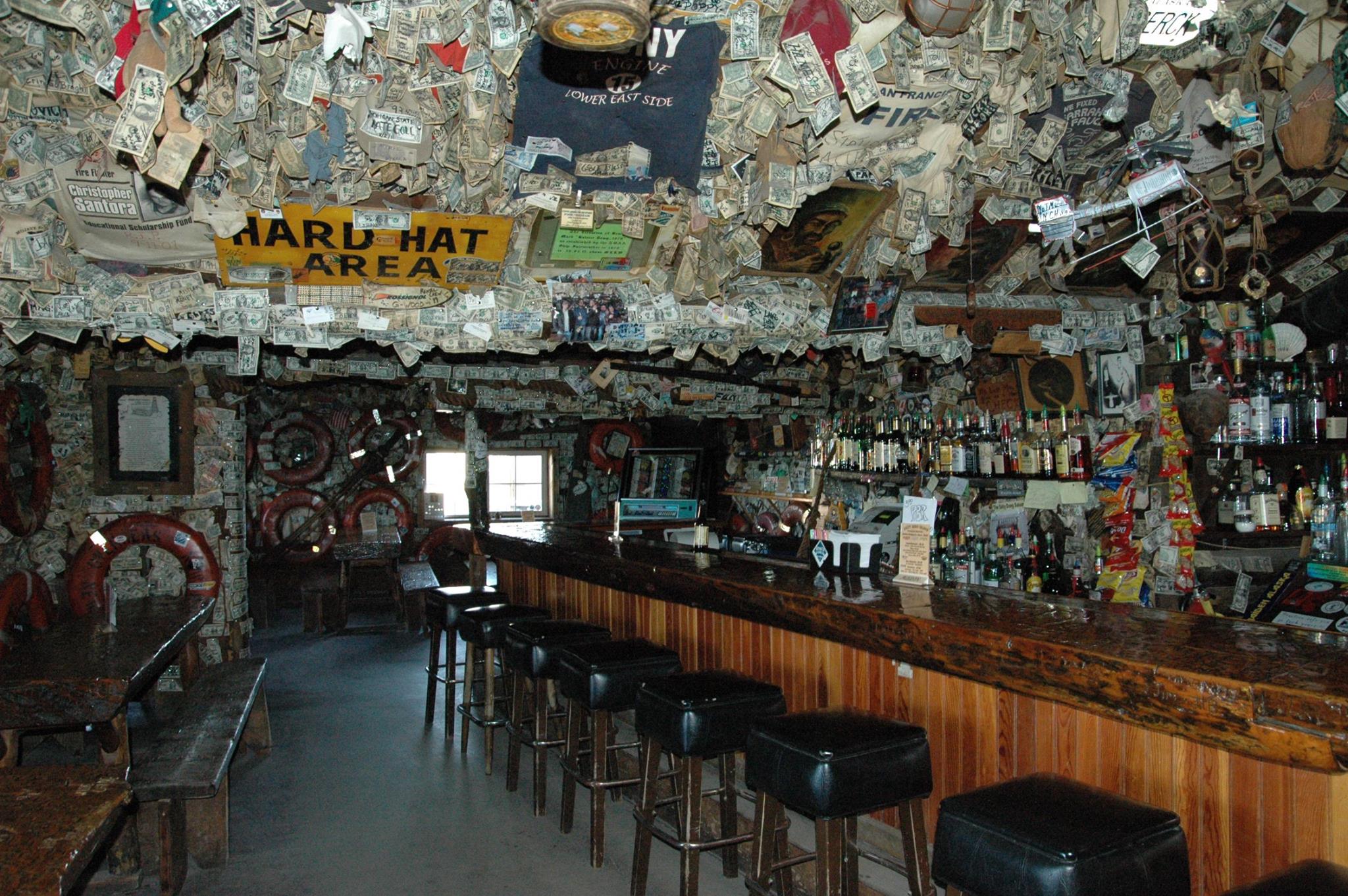 Facebook - Salty Dawg Saloon (4)