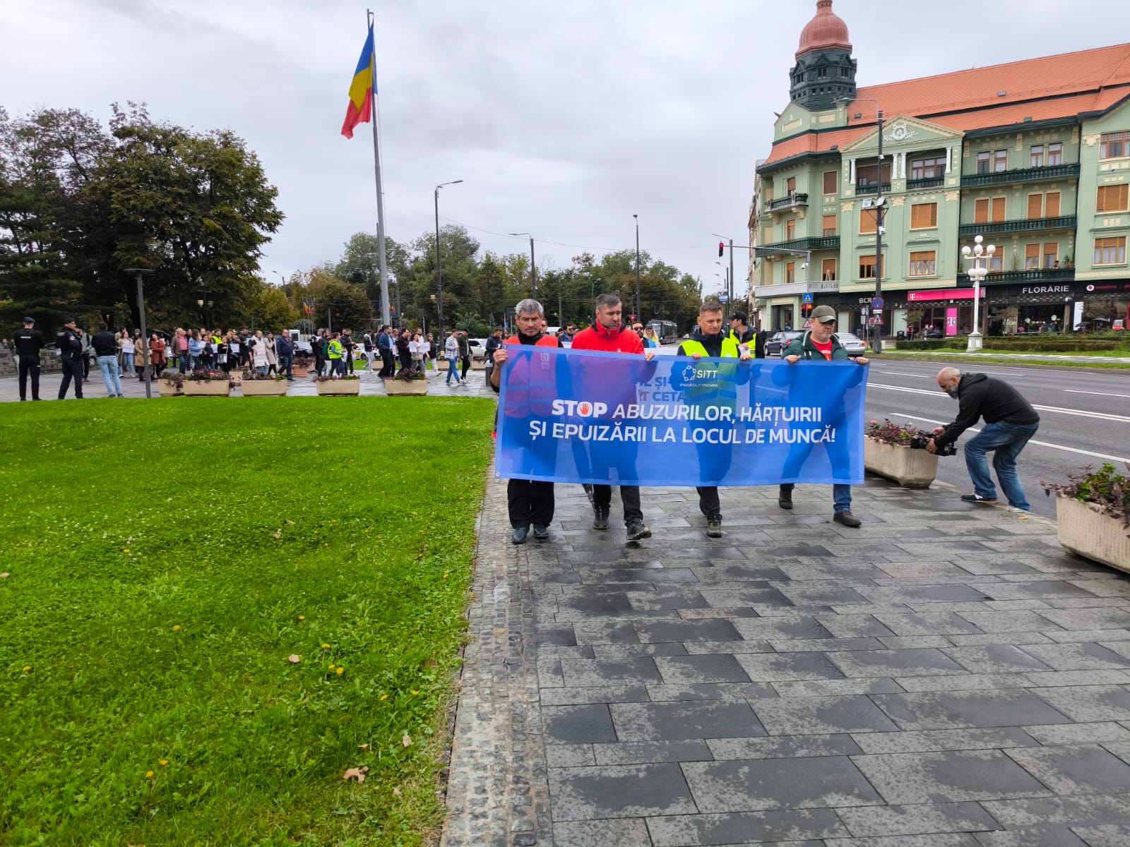 Protest împotriva hărțuirii și epuizării la locul de muncă, la Timișoara