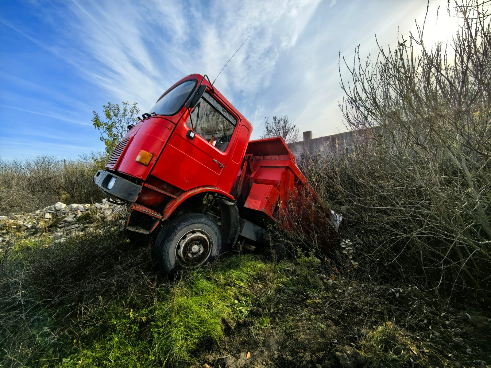 camion deseuri (2)