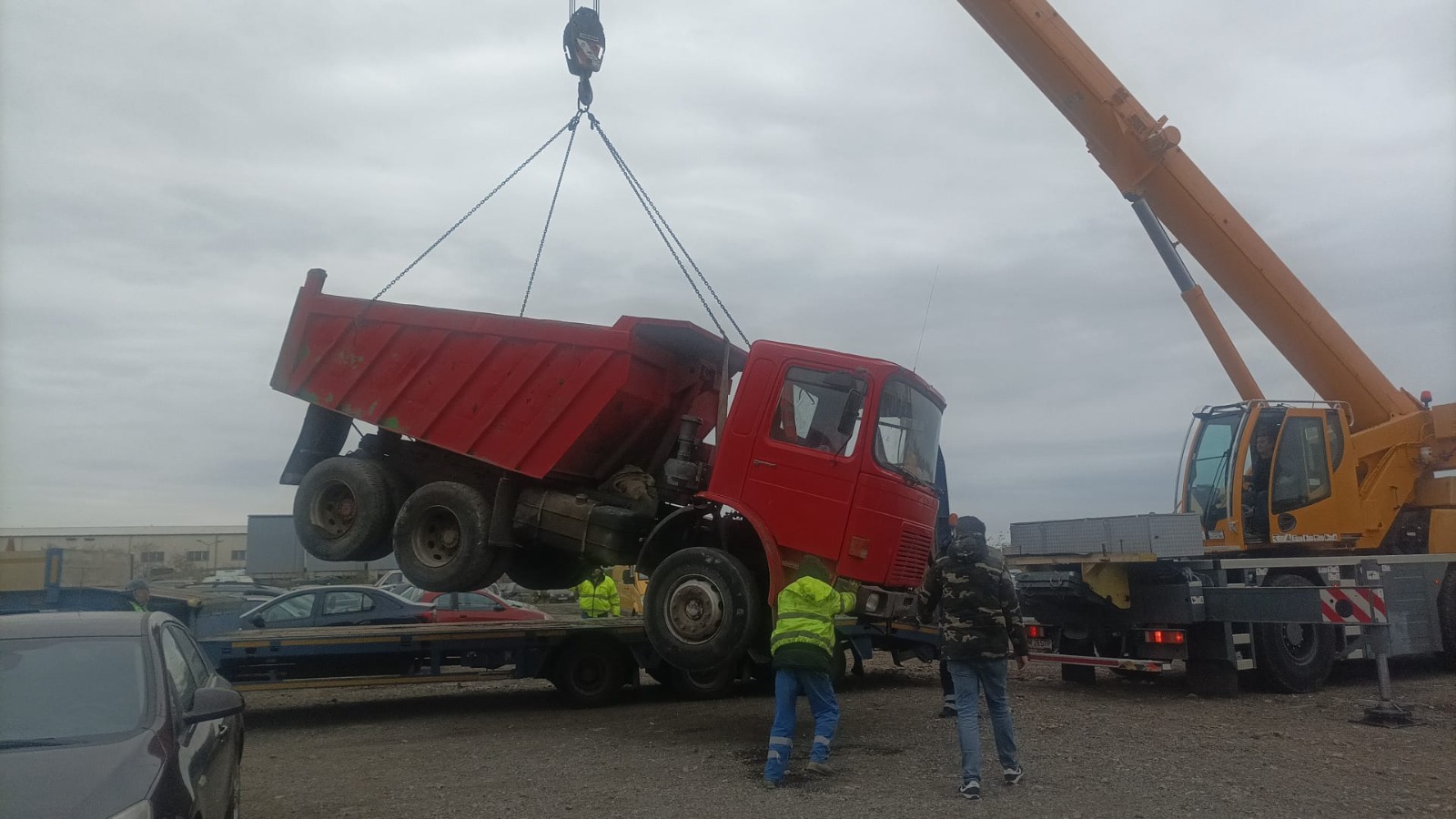 Camion confiscat