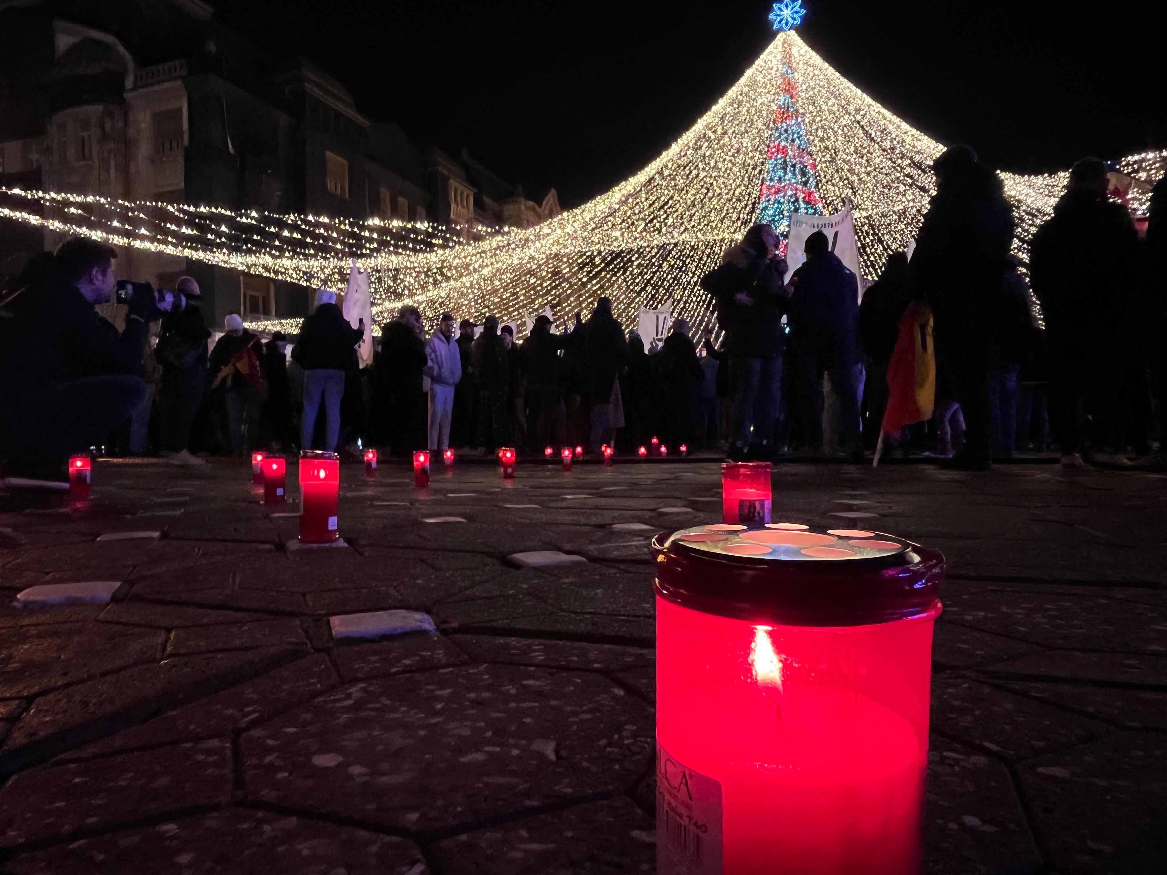 marsul eroilor 2024 candele piata victoriei